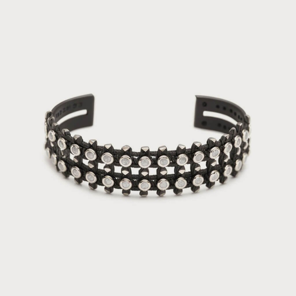 shop48-product26-4.jpg Vintage Black Plastic Bangle - Image 1